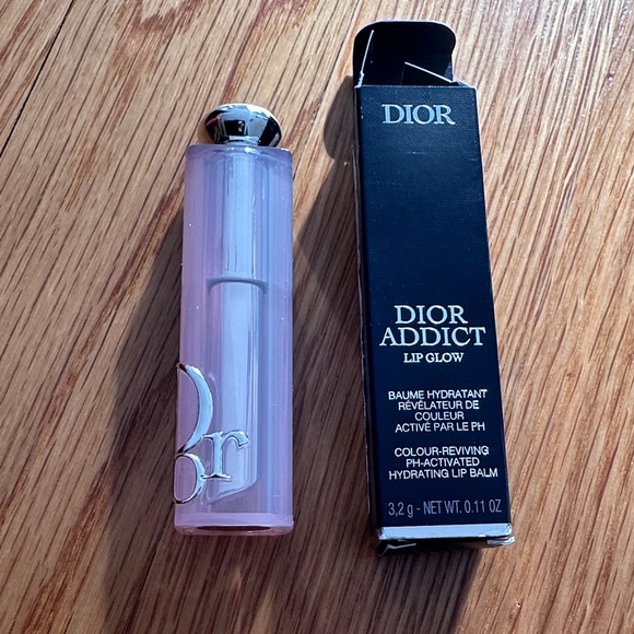 Yves Saint Laurent Red Quilted Vanity Case and Dior lipstick soft nude full size - Picture 13 of 14